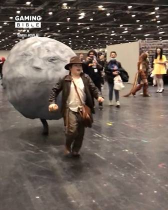 This father and son Indiana Jones cosplay is 🔥