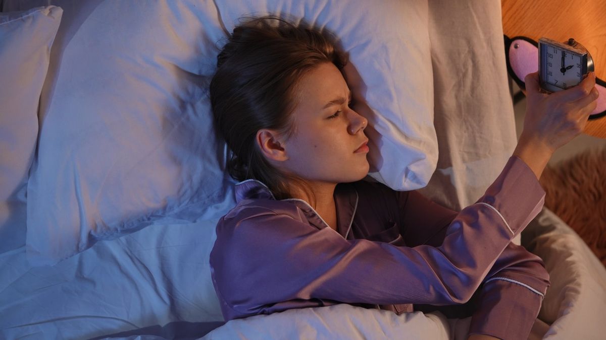 午前3時に目が覚めて再び眠れなくなると健康上の問題が発生する可能性があります