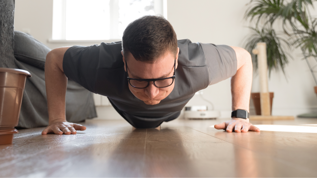 Experts reveal how many push-ups you should be able to do depending how old you are