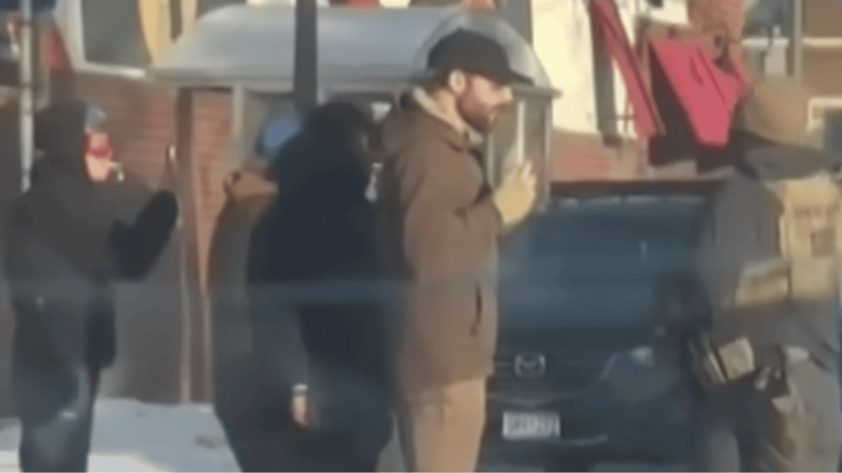 Witnesses to Alex Pretti’s death reveal truth about ‘gun’ as they ...
