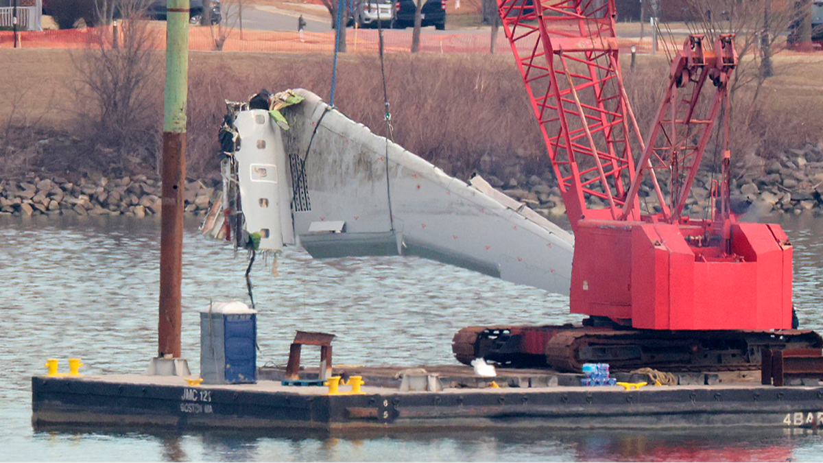 Officials confirm the remains of passengers onboard American Airlines flight that crashed have now been recovered