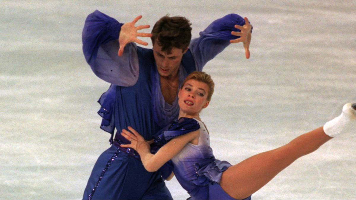 Married world champion figure skaters were on American Airlines flight that collided with helicopter as no survivors expected