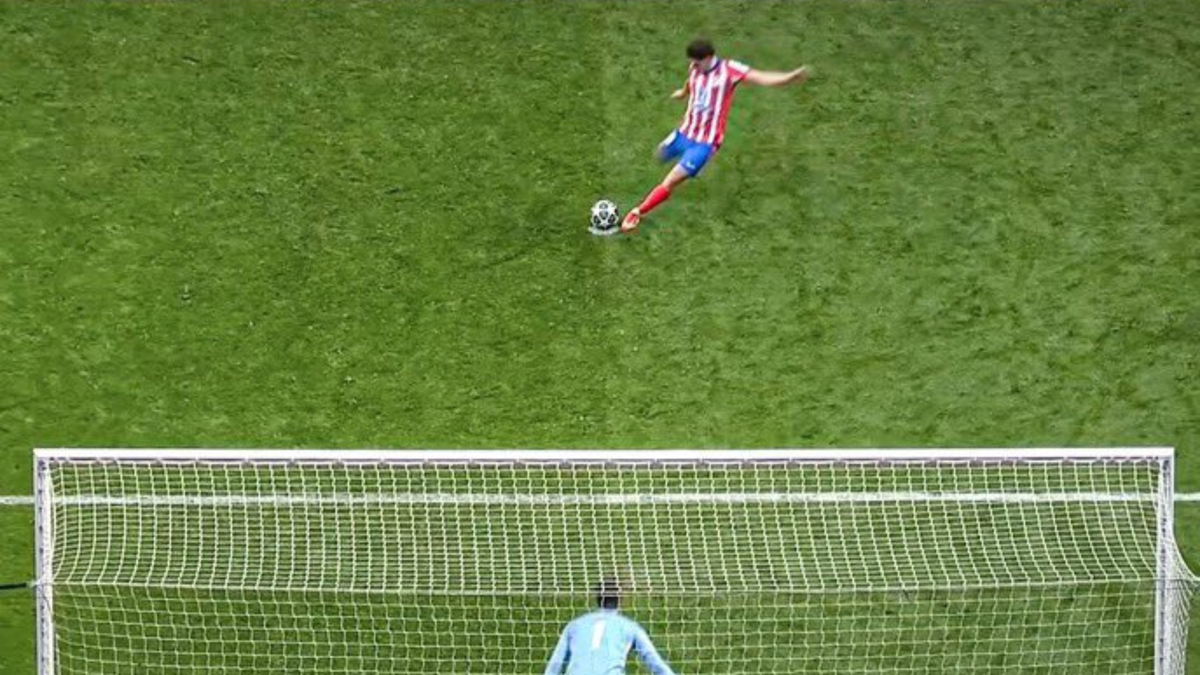 New angle of Julian Alvarez's disallowed penalty against Real Madrid emerges and it changes everything