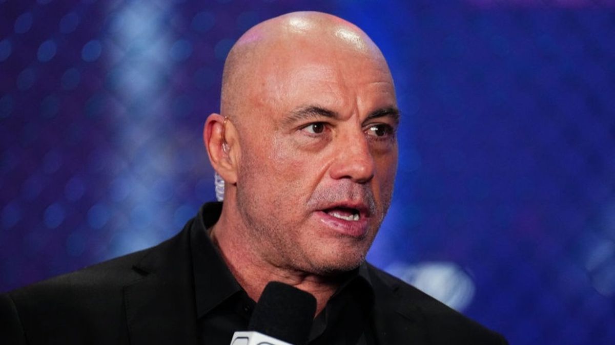 Tom Joe Rogan Joe Rogan Has Simple Solution for UFC Eye Pokes After Tom Aspinall ...