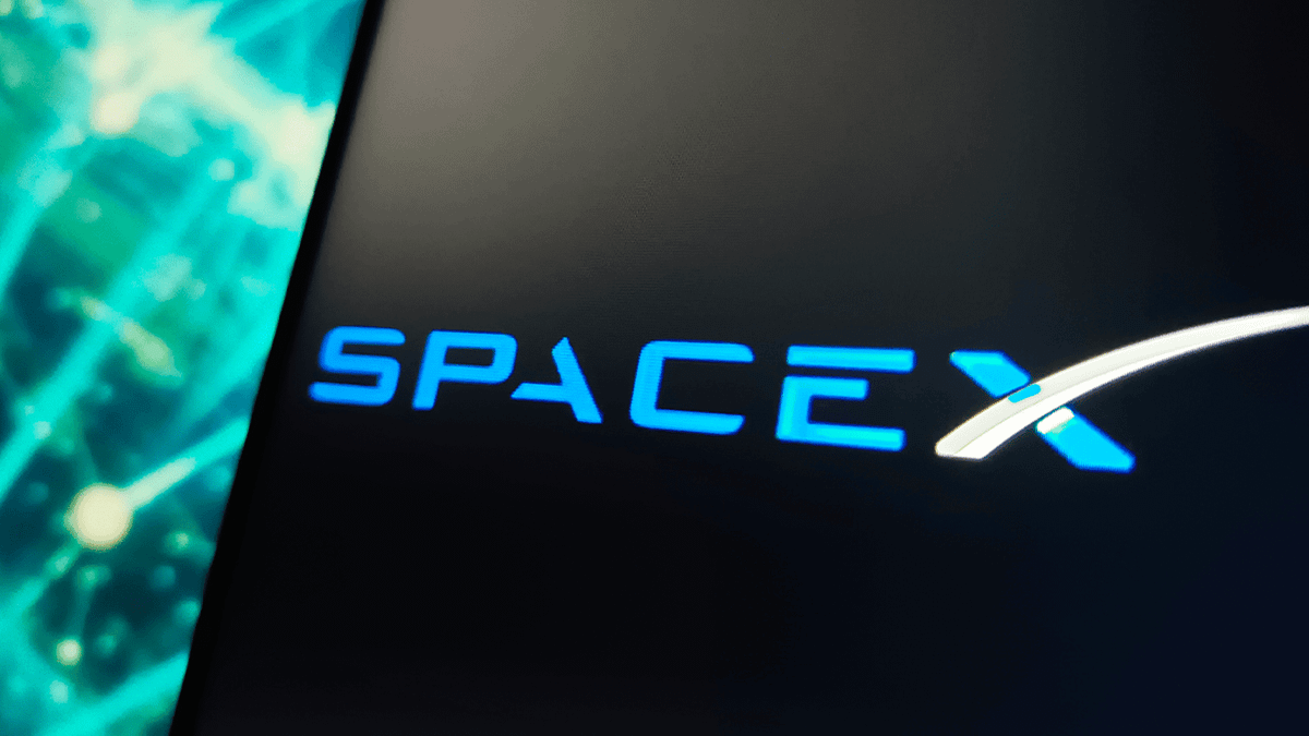 Find more about $2,400,000,000 air traffic control contract rumored to be given to Elon Musk's Starlink instead of Verizon