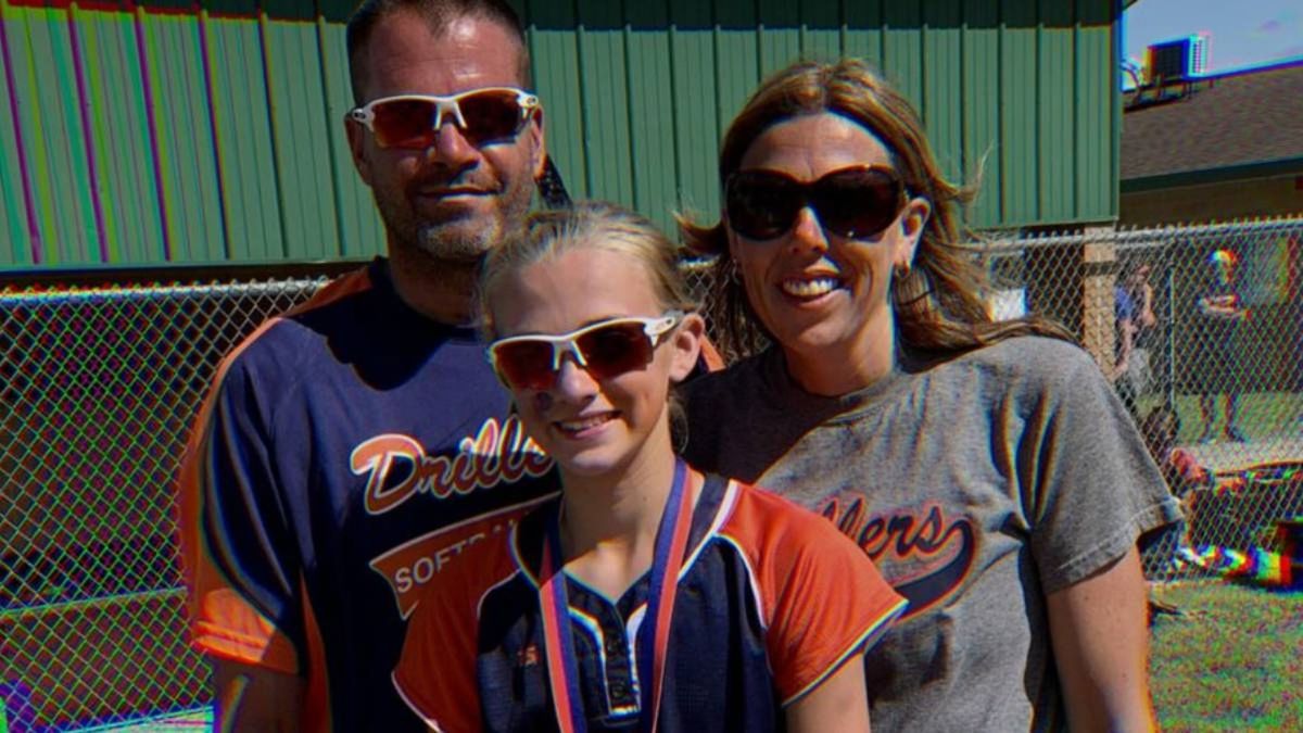 Netflix director speaks out on mom who catfished her daughter