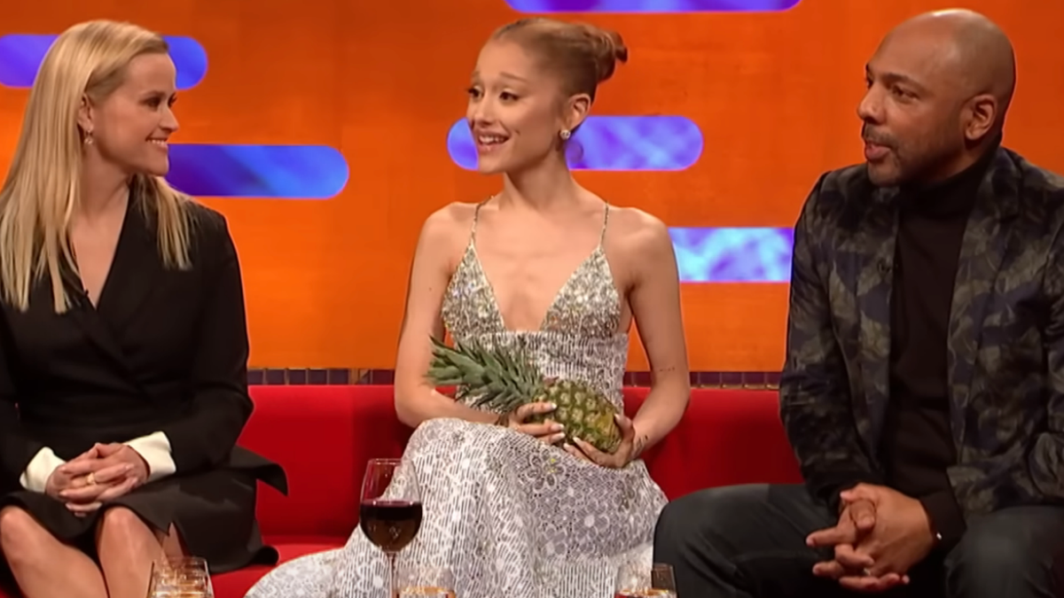 Why Ariana Grande was holding a pineapple for most of Graham Norton Show appearance