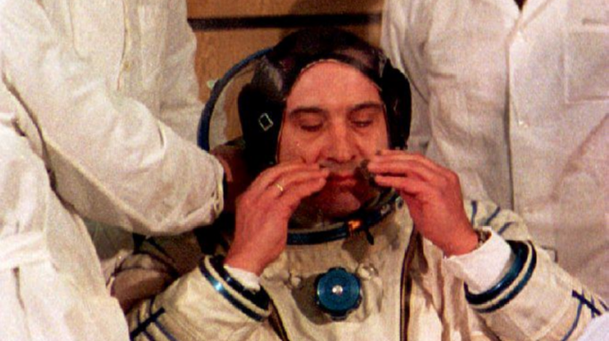 Cosmonaut who spent 437 days in space had particular reason for refusing to be carried out of landing capsule