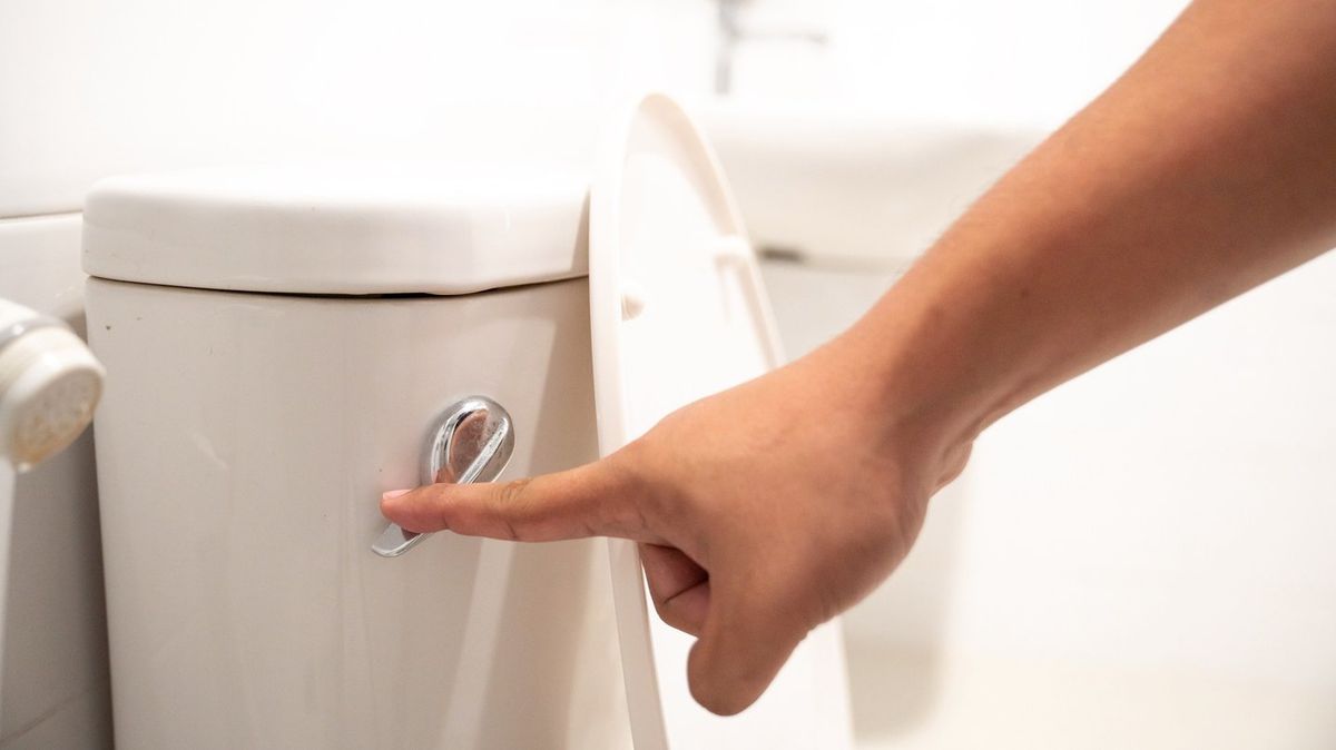 Doctor warns people against going to toilet before they go out 'just in case'