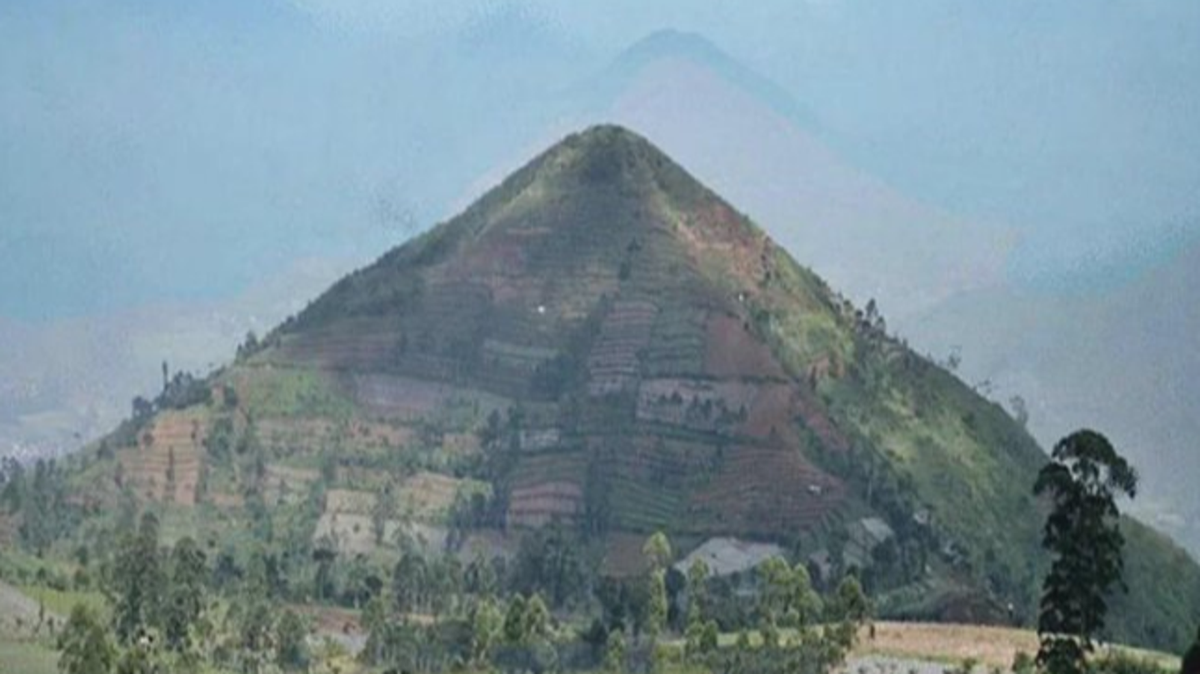 Archaeologists claim the 'world's oldest pyramid' was not built by humans