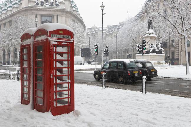 大都会办公室为我们提供了新的降雪警告，因为在接下来的几周内温度将下降。图片来源：David Bleeker-伦敦 / Alamy Stock Photo