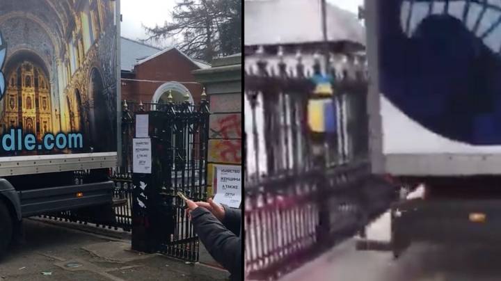 爱尔兰男子被指控将卡车撞到俄罗斯大使馆，以抗议乌克兰入侵