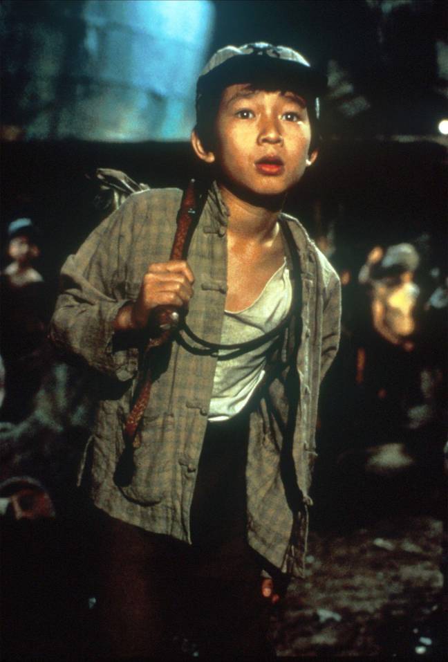 Ke Huy Quan出演了印第安纳·琼斯（Indiana Jones）和厄运神庙（Temple of Doom）。学分：最大电影 /阿拉米