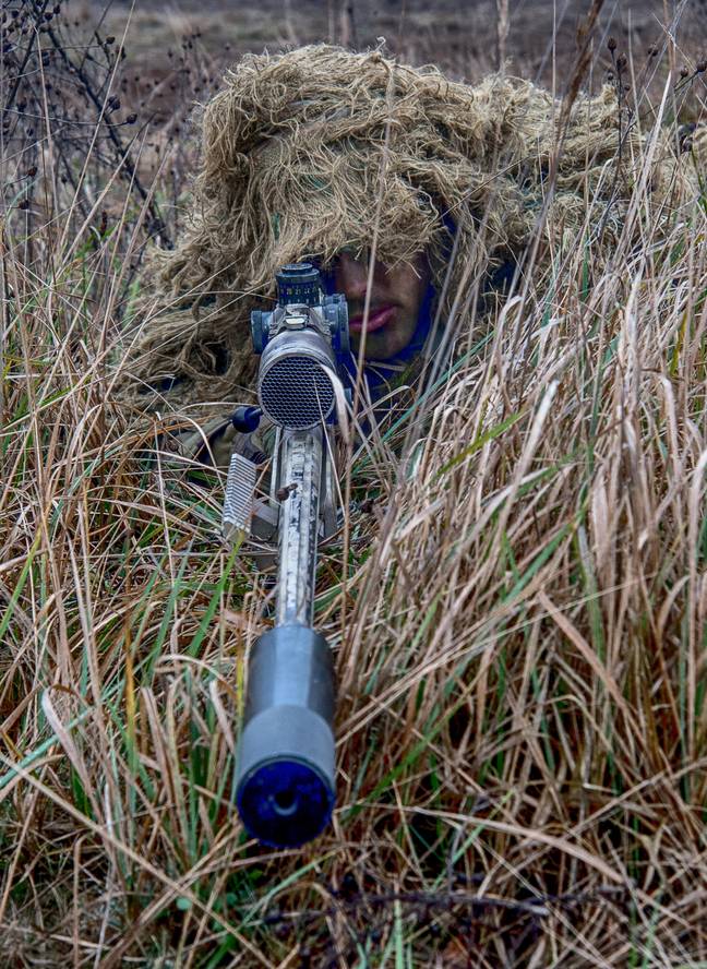 狙击手擅长保持自己的视线。学分：Andrew Chittock/Alamy