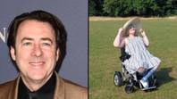 乔纳森·罗斯（Jonathan Ross）的女儿长期疾病被解释为主持人，揭示了她仅限于轮椅