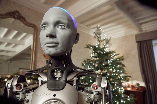 第4频道的机器人今年可以进行其他圣诞节演讲，但它并不非常喜欢我们。信用：频道4