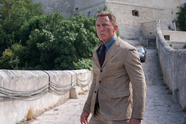 丹尼尔·克雷格（Daniel Craig）在最后一圈是邦德（Bond），很快就死了。信用：通用图片