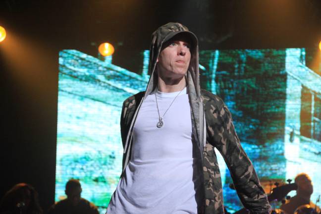 Eminem实际上并未出现在这首歌中。图片来源：Mediapunch Inc / Alamy Stock Photo