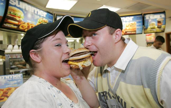 卢克在麦当劳想念他的朋友。学分：Huw John/Shutterstock