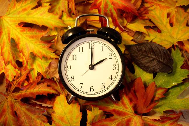 每年10月底，时钟回到。图片来源：以斯帖·史密斯/阿拉米股票照片