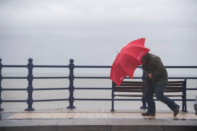 大风天气将袭击沿海地区最困难。学分：Matthew Horwood/Alamy Stock Photo