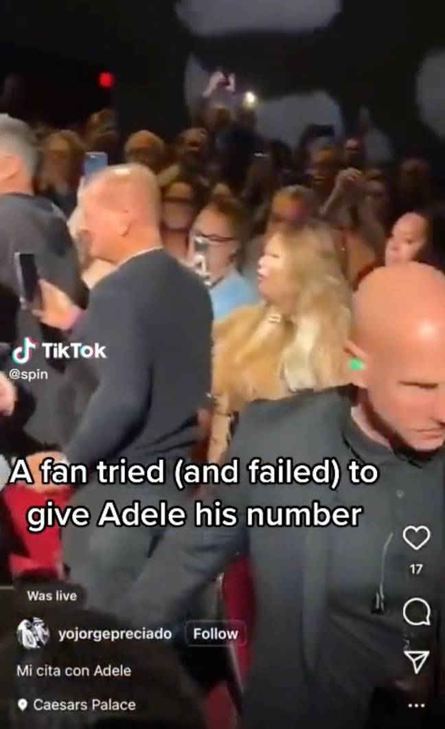 阿黛尔（Adele）在她的拉斯维加斯（Las Vegas）节目中拒绝了一名粉丝。学分：@yojorgepreciado / @spin / tiktok