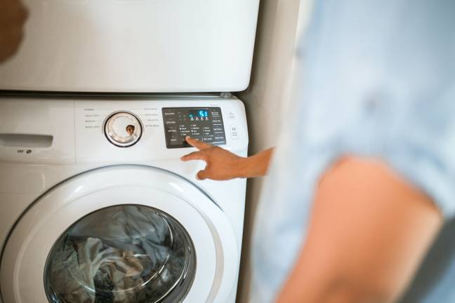 洗涤可能不足以正确清洁内衣。图片来源：pexels