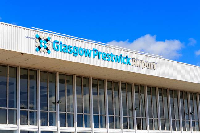这架飞机在格拉斯哥普雷斯威克机场（Glasgow Prestwick Airport）紧急着陆。图片来源：Findlay/ Alamy Stock Photo