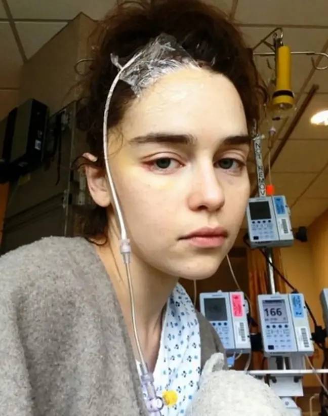 艾米莉亚·克拉克（Emilia Clarke）在2011年遭受了她的第一个动脉瘤。贷方：CBS星期日早上