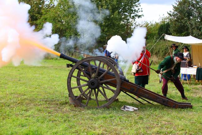 苗圃押韵实际上可能是关于英国内战的大炮。学分：尼尔·卡梅隆 /阿拉米库存照片