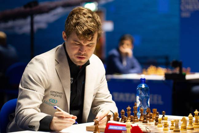 ปัจจุบัน Carlsen เป็นผู้เล่นหมากรุกอันดับหนึ่งของโลก  ภาพ: Alamy
