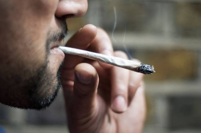 吸烟大麻可能会增加发生房颤的风险。学分：Rayart Graphics/Alamy Stock Photo