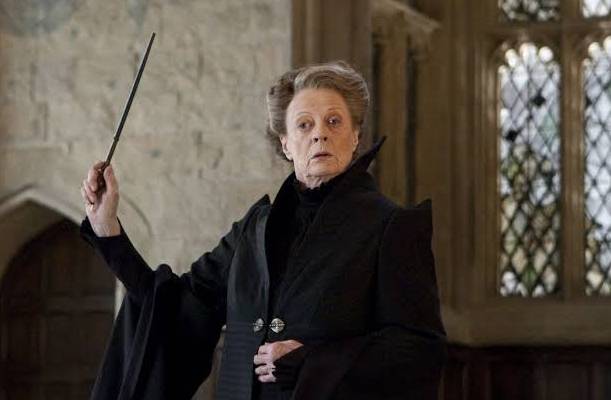 玛姬·史密斯（Maggie Smith）在哈利·波特（Harry Potter）电影中扮演Minerva McGonagall教授。信用：华纳兄弟图片