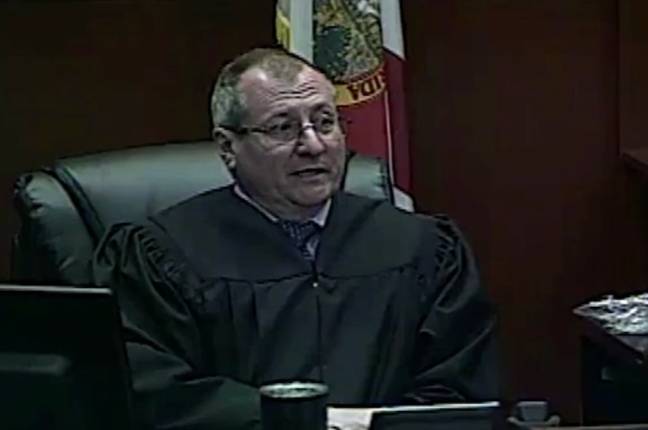 此后，法官为这一事件道歉。学分：佛罗里达州司法资格委员会