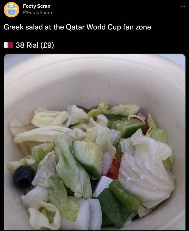 这种不那么吸引人的“希腊”沙拉将花费9英镑的粉丝。信用：Twitter/@footyscran