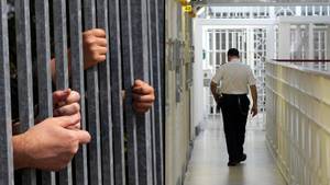 英国将很快根据其生殖器迫使跨囚犯安置在监狱中