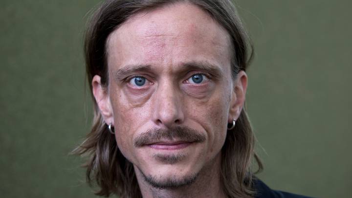 麦肯齐·克鲁克（Mackenzie Crook）说，办公室上的事情不再在工作场所使用