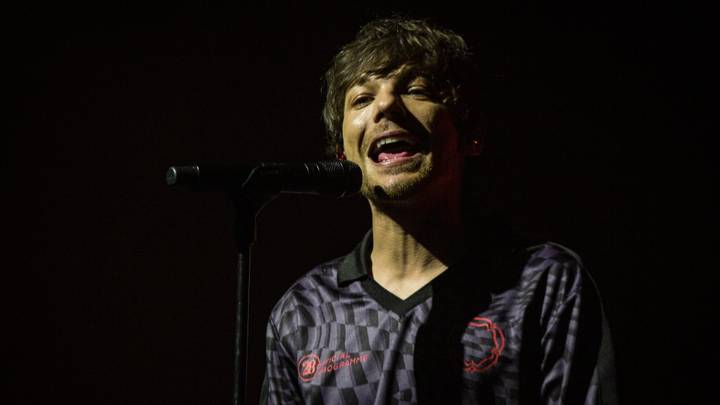 路易斯·汤姆林森（Louis Tomlinson）在2022年的净资产是多少？