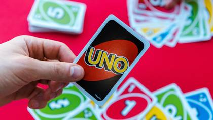 UNO规则您不必在上一张卡上说“ Uno Out”
