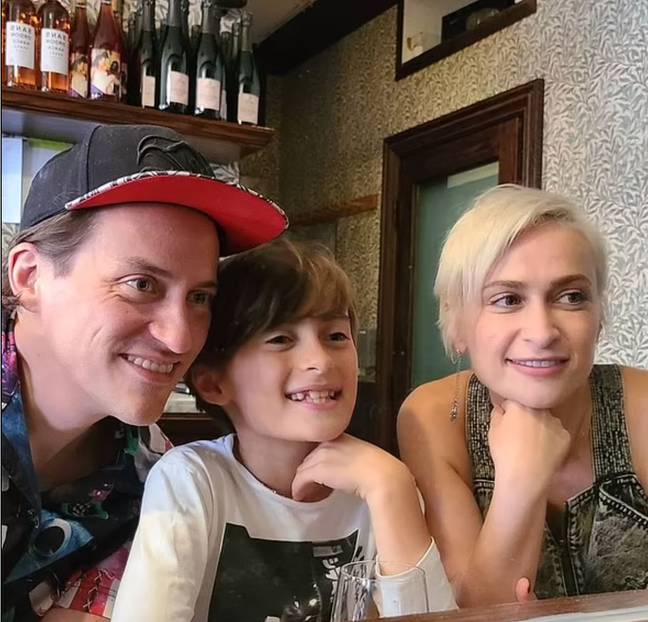 Halyna Hutchins和她的丈夫Matthew和儿子Andros。信用：Instagram