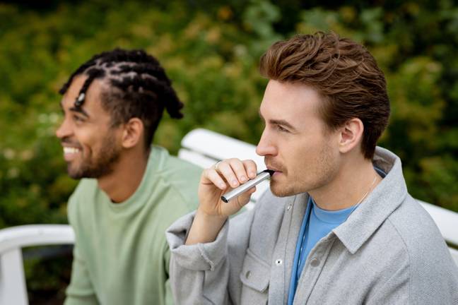 一项新研究显示，与非烟相比，蒸气更可能患有勃起功能障碍。信用：Alamy