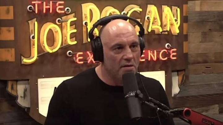 乔·罗根（Joe Rogan）因说“ 100％的非洲人”，否则称其为黑人是“奇怪的”，这是“奇怪的”