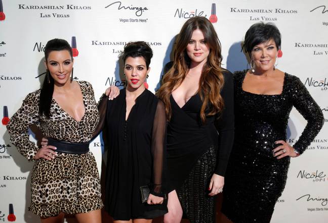 Kim Kardashian，Kourtney Kardashian，Khloe Kardashian和Kris Jenner到达了位于内华达州拉斯维加斯的Mirage Hotel的Kardashian Khaos商店的盛大开业。信用alamy/路透社