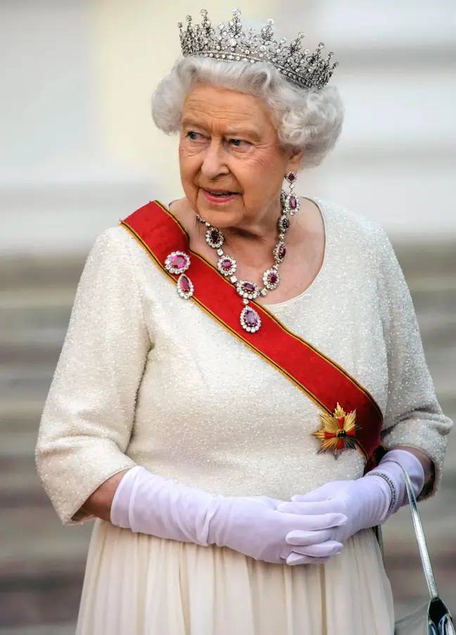 女王是唯一不需要持有有效驾驶许可证的英国人。学分：Sueddeutsche Zeitung Photo/Alamy Stock Photo