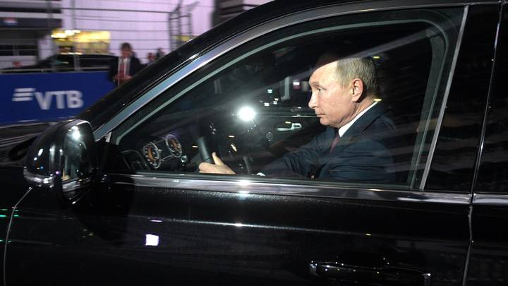 弗拉基米尔·普京（Vladimir Putin）透露他曾经是出租车司机