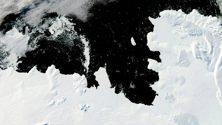 科学家警告说，巨大的南极冰川可能会像“车窗”那样破碎