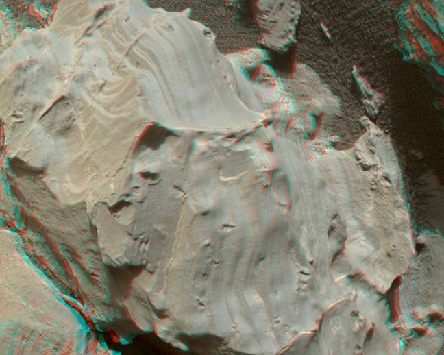 在火星表面发现水晶。信用：NASA
