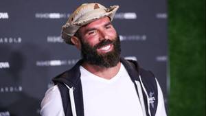 丹·比泽里安（Dan Bilzerian）结婚了吗？神秘的帖子解释了