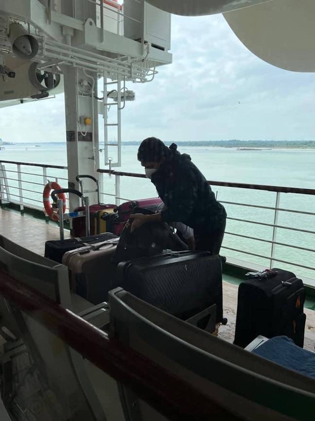 20件行李掉入海中，但只能回收10件。信用：截止日期新闻必威备用网