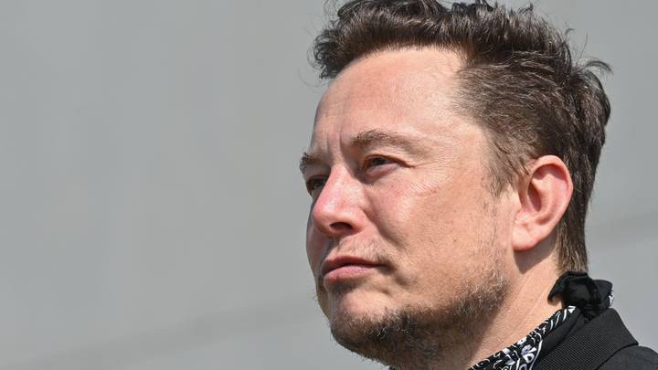 埃隆·马斯克（Elon Musk）需要9分钟才能返回互联网报价到汤加